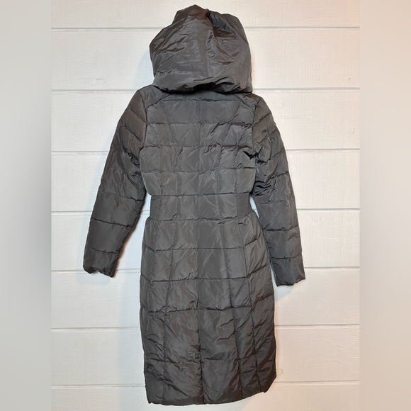 Cole Haan NWT Quilted Mid-Length Down Puffer Coat with Attached Hood XS Grey - Picture 6 of 11